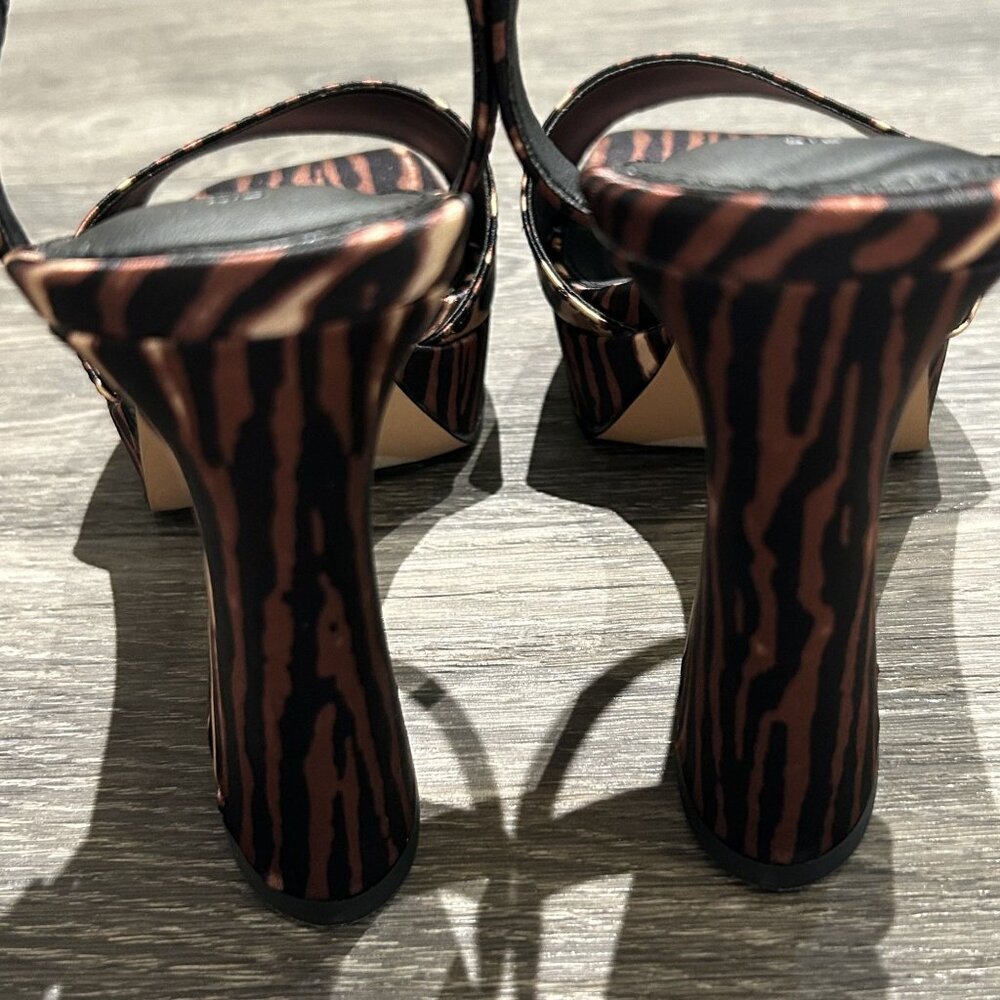 Katy Perry Size 7.5 Square Platform Sandal Tiger Animal Print Chunky Heels Y2K - Picture 9 of 13